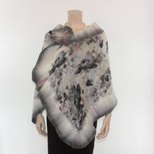 Charger l'image dans la galerie, Vibrant lily grey shawl #228-30