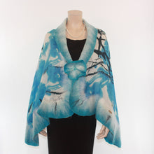 Charger l'image dans la galerie, Vibrant blue white shawl #228-32