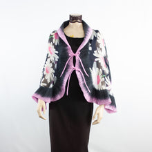 Load image into Gallery viewer, Linked white flowers scarf #168-11