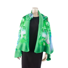 Charger l'image dans la galerie, Vibrant meadow shawl #228-36
