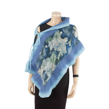Load image into Gallery viewer, Linked leaves scarf #168-50
