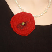 Load image into Gallery viewer, Wet felted flower brooch
