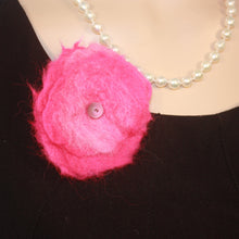 Load image into Gallery viewer, Wet felted flower brooch
