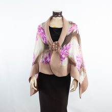 Charger l'image dans la galerie, Vibrant magenta flowers shawl #228-25
