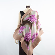 Charger l'image dans la galerie, Vibrant magenta flowers shawl #228-25
