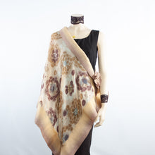 Charger l'image dans la galerie, Vibrant  beige shawl #228-19
