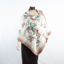 Charger l'image dans la galerie, Vibrant parrot  shawl #228-16
