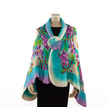 Charger l'image dans la galerie, Vibrant tropic shawl #228-42
