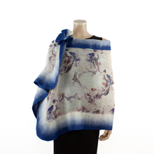 Charger l'image dans la galerie, Vibrant ocean shawl #228-10

