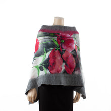 Charger l'image dans la galerie, Vibrant grey and pink poppy shawl #228-7
